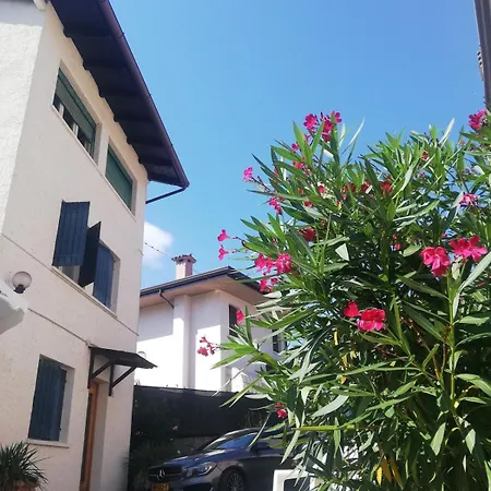 Dom wakacyjny Family House On Private Courtyard In Fanna
