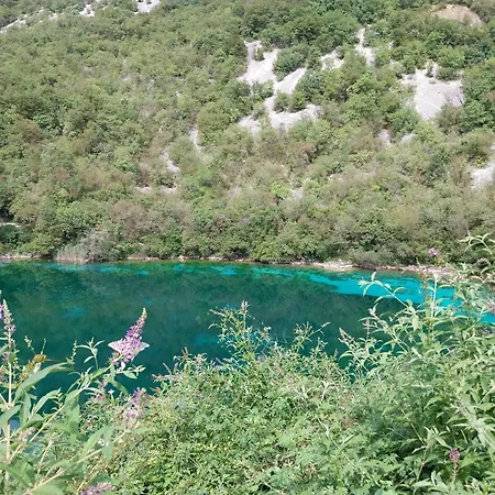 Family House On Private Courtyard In 別荘