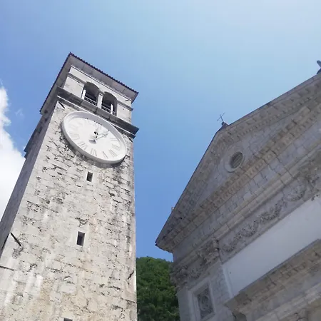 Family House On Private Courtyard In 度假居 Fanna