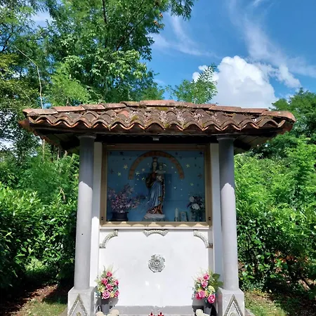 Family House On Private Courtyard In 別荘 *