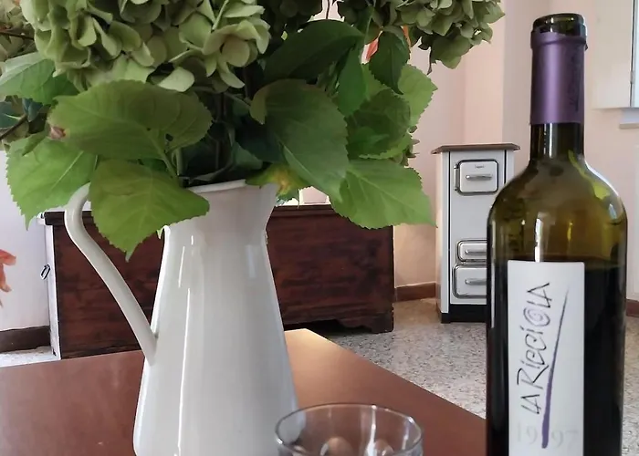 Family House On Private Courtyard In