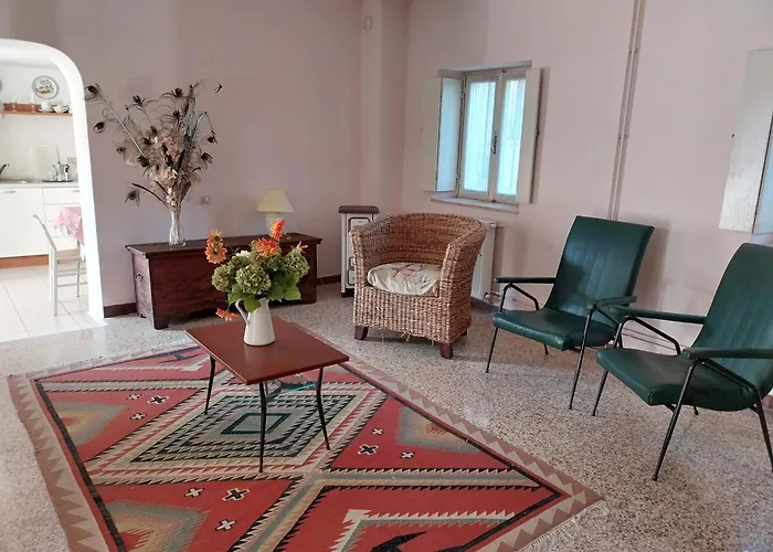 Nyaraló Family House On Private Courtyard In