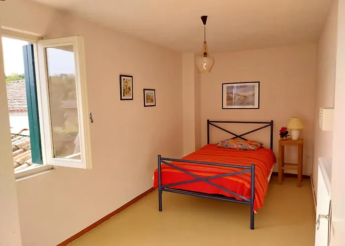 Nyaraló Family House On Private Courtyard In